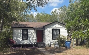 Building Photo - 3510 Robinson Ave