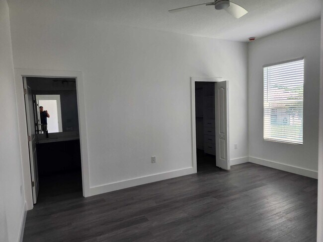 Foto del edificio - 309 Lakewood Ln