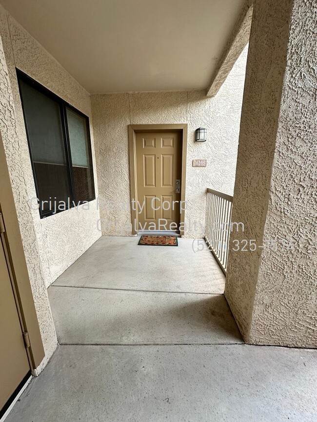 Foto del edificio - 2 Bed, 2 Bath Condo in Foothills Gated Com...