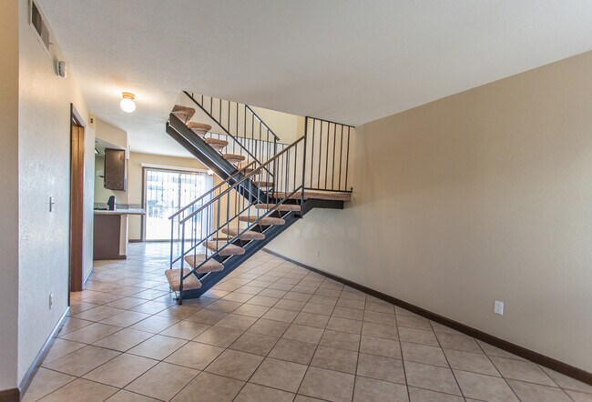 Foto del edificio - Great 2 Bedroom 1.5 Bath Townhome in Henderson