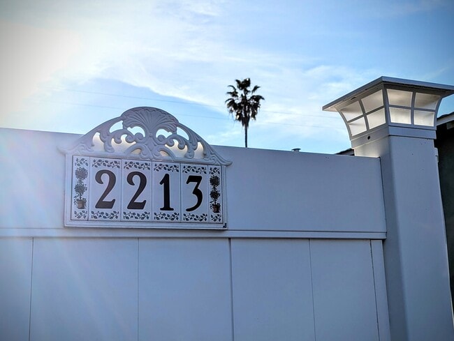 Foto del edificio - 2213 Newport Dr