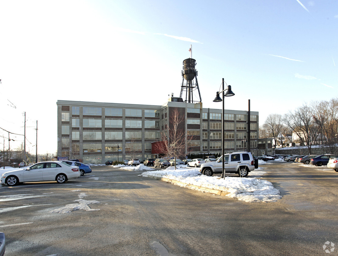 El diseño Pak Desvanes - The Design Pak Lofts