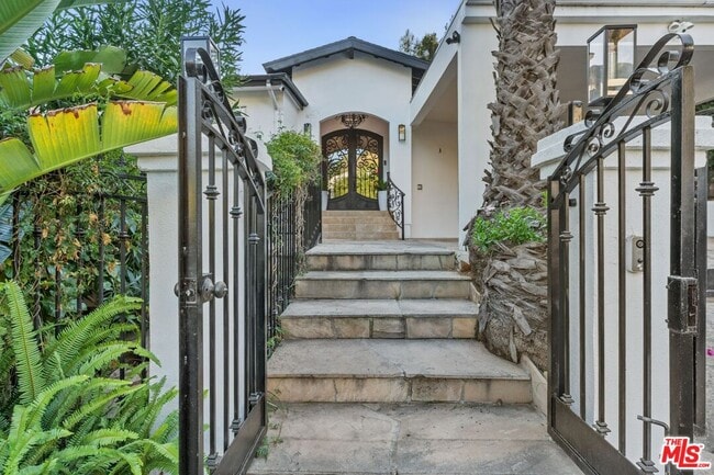 Foto del edificio - 9572 Stuart Ln