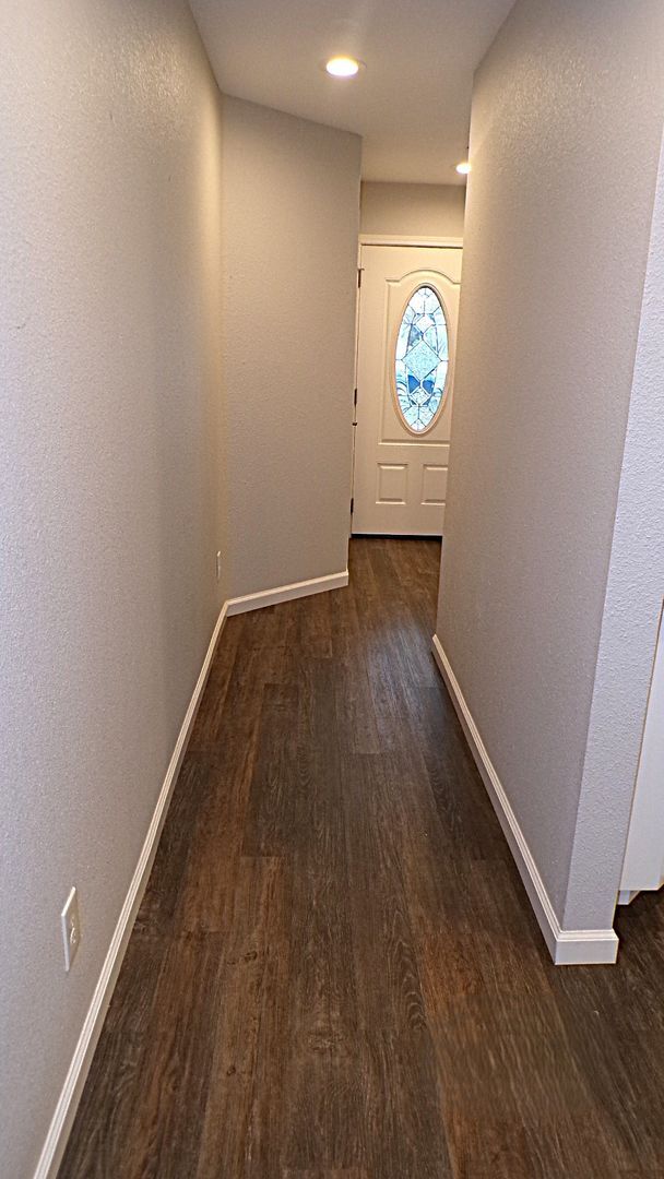 Building Photo - 3 Bedroom 2 Bathroom Home Coming Soon!