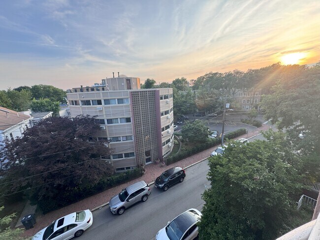 Foto del edificio - 325 Franklin St