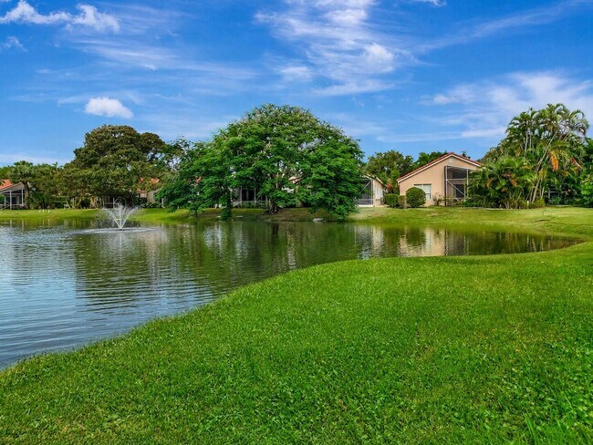 Building Photo - 11081 Springbrook Cir