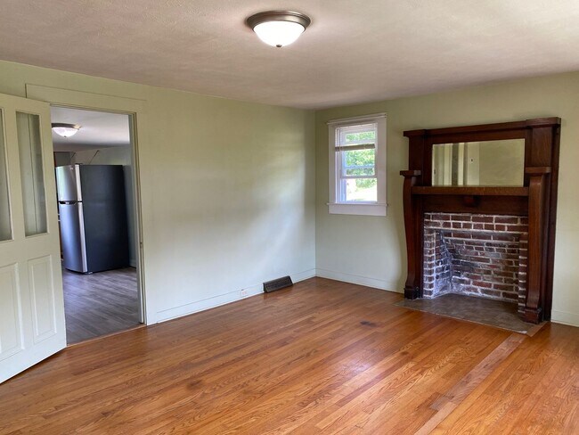 Foto del edificio - Woodfin - 1920's Cottage