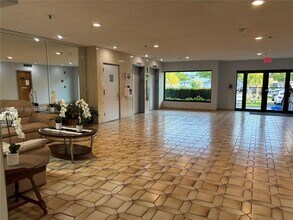 Building Photo - 1301 NE 7th St