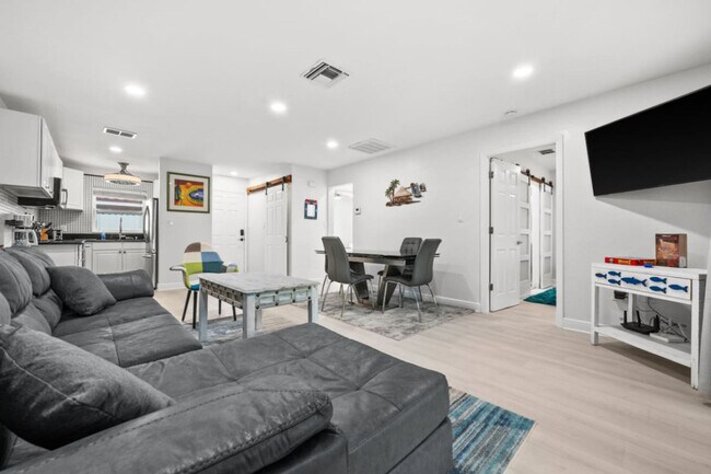 Foto del edificio - 1019 SE 40th St