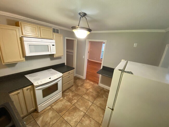 Foto del edificio - 3 bd/1 ba 1,272 sqft single family home