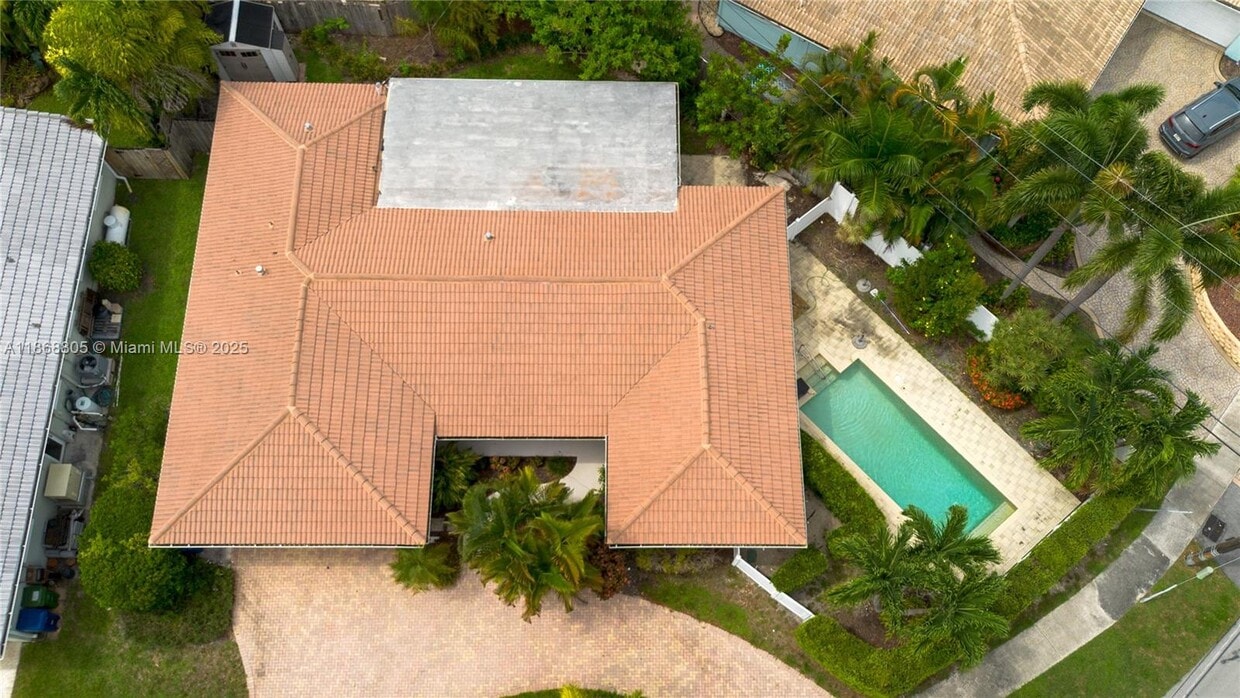Foto principal - 2841 NW 10th Ave