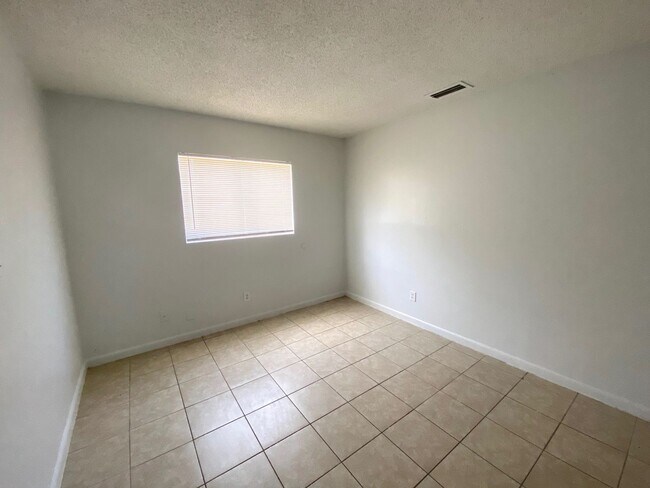 Foto del edificio - 217 57th Ave E