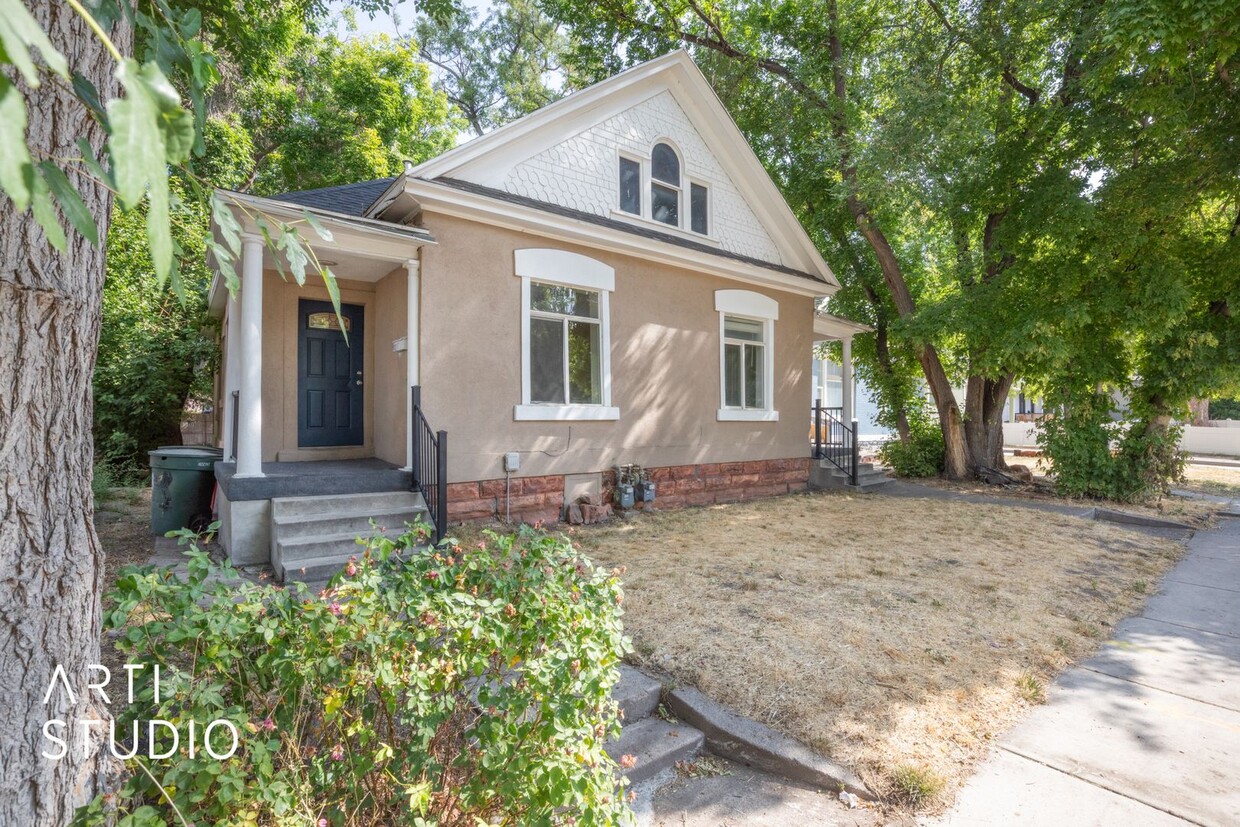 Primary Photo - Charming Updated Home in SLC