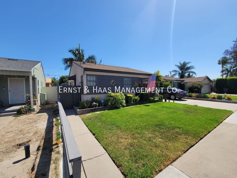 Primary Photo - 2220 E McKenzie St
