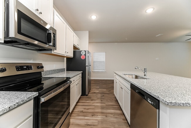 Foto del edificio - 171 Pine Crest View Dr