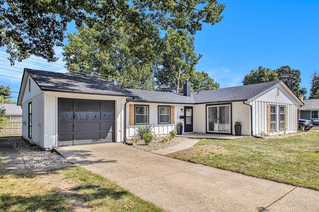 Building Photo - 1160 Helman Drive - Comfortable 3 Bed, 1.5 Bath Home in McKinley Terrace