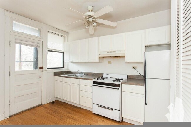 Foto del edificio - 1941 W Winnemac Ave