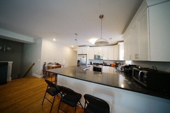 Foto del edificio - 2731 Washington St
