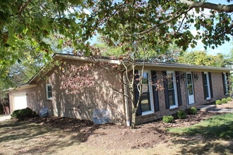 Building Photo - 3193 Carriage Ln