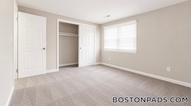 Foto del edificio - 4516 N Main St