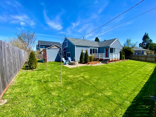 Building Photo - 1745 SW 53rd St