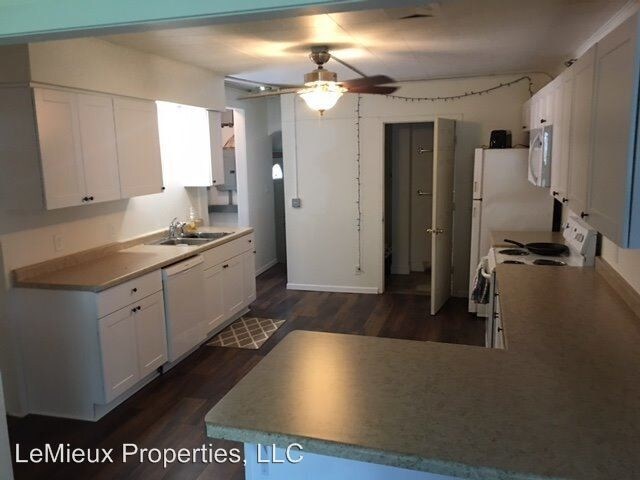 Building Photo - 7 br, 2 bath Room For Rent - 717 7th Avenue S