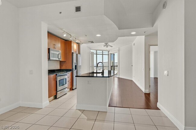 Building Photo - 200 W Sahara Ave