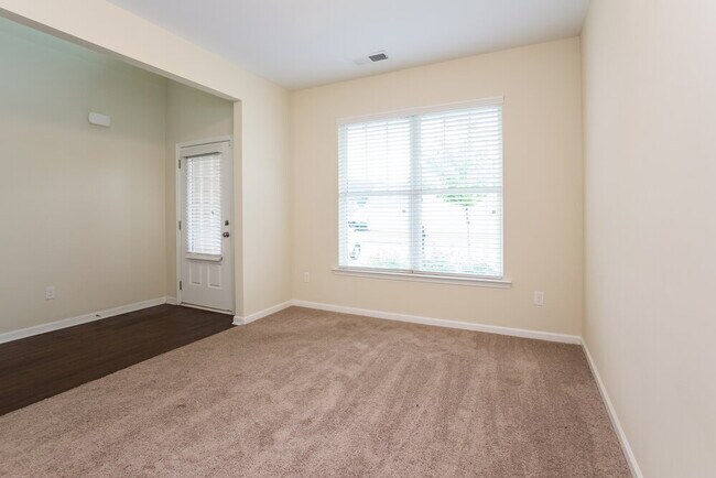 Building Photo - 430 Darbys Run Ct