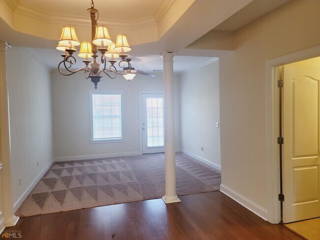 Building Photo - 119 Barfield Way