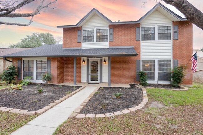 Building Photo - Beautiful Rental Home located in Castle Hi...