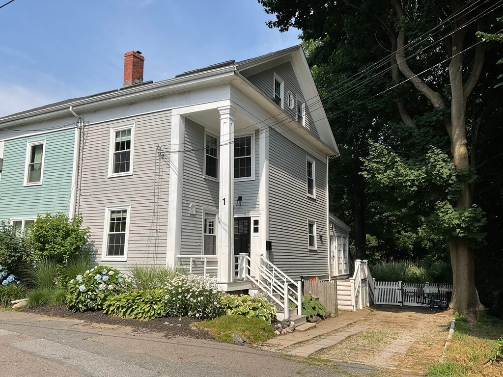 Primary Photo - 1 Abbot Ct