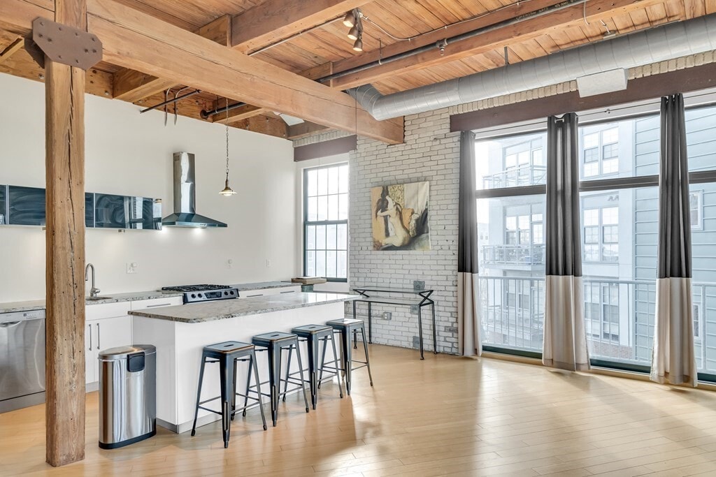 43 Charlton St Unit B409, Everett, MA 02149 Condo for Rent in Everett