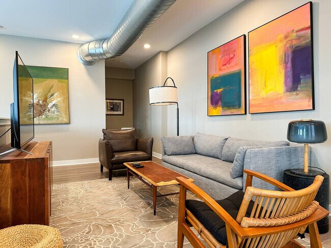 Foto del edificio - 625 S Goodman St