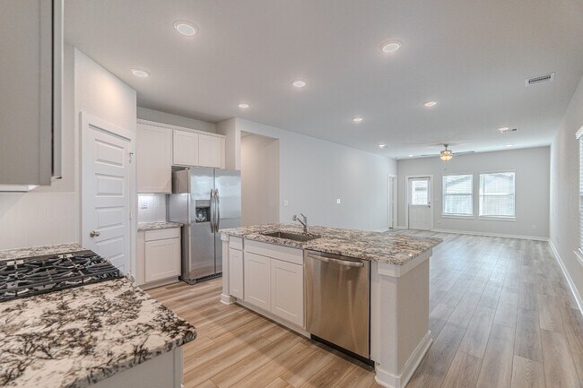 Building Photo - 8611 Blueberry Ash St