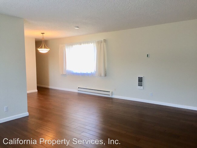 Building Photo - 1674 Hollenbeck Ave