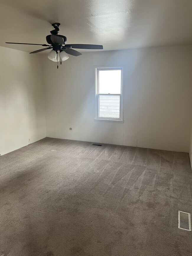 709 W Madison St, Herrin, IL 62948 House Rental in Herrin, IL