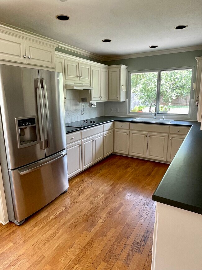 Foto del edificio - 7707 Penelope Cir