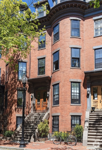 Building Photo - 121 Pembroke St