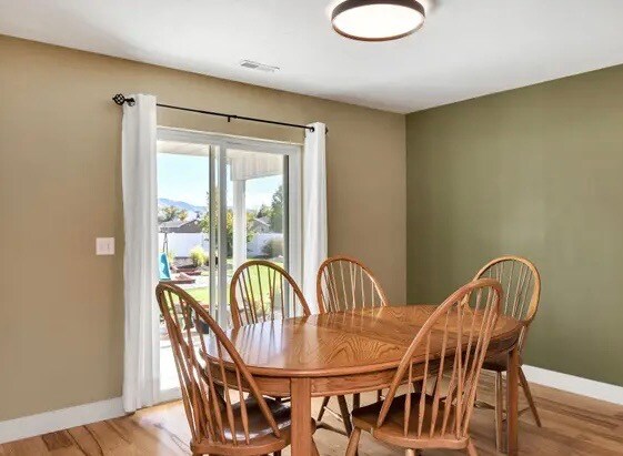 Foto del edificio - 1390 Henrys Point Dr