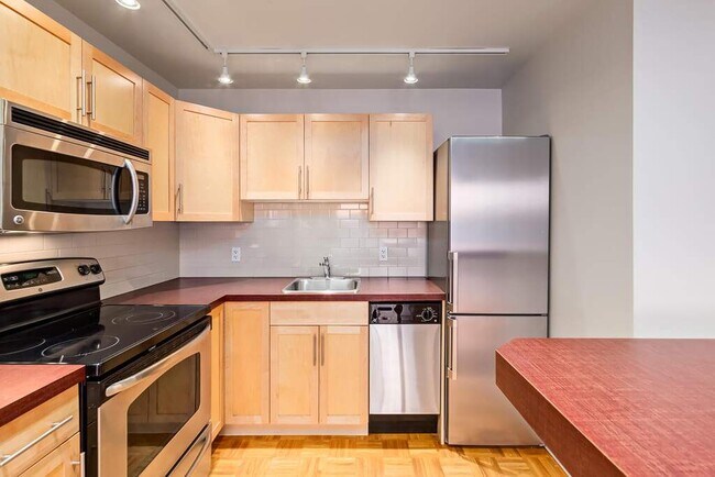 Building Photo - Garrison Apartments