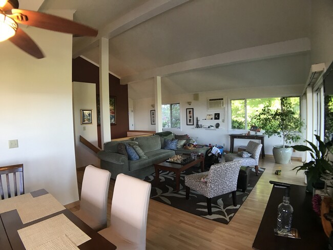 Building Photo - Kaimuki Wilhemina Rise gated home! Spectacular ocean views, garage parking.