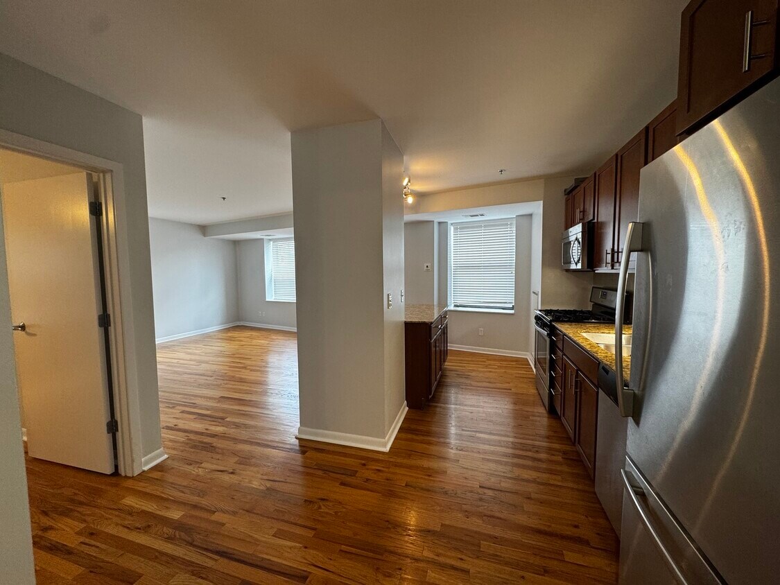 Foto principal - 1337 W Fargo Ave