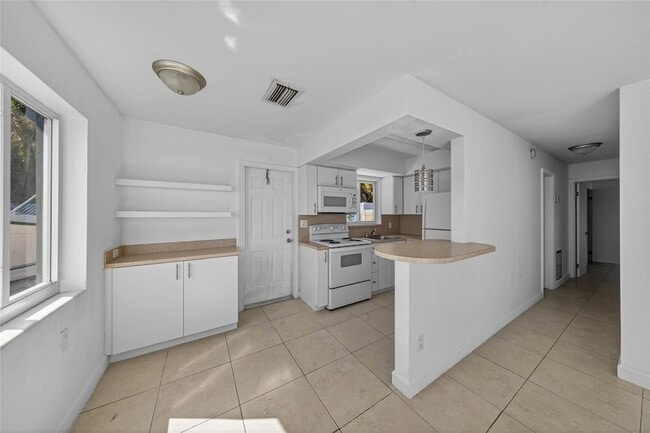 Photo - 4331 NE 5th Ave House