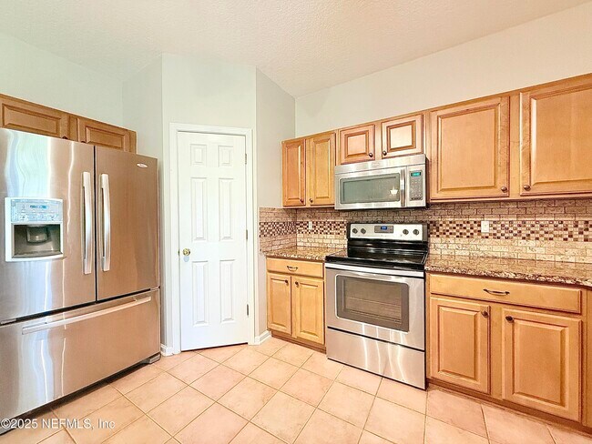 Foto del edificio - 1734 Forest Creek Dr