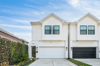 Building Photo - 5233 Darling St