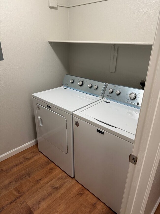 Building Photo - 2315 Roundhouse Rd