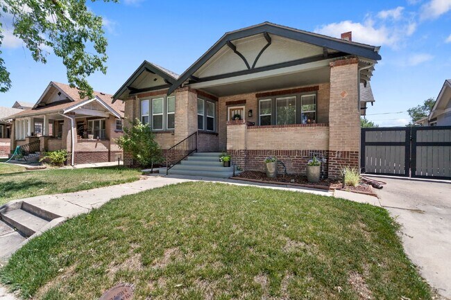 Foto del edificio - Amazing Home Near Sloan's Lake
