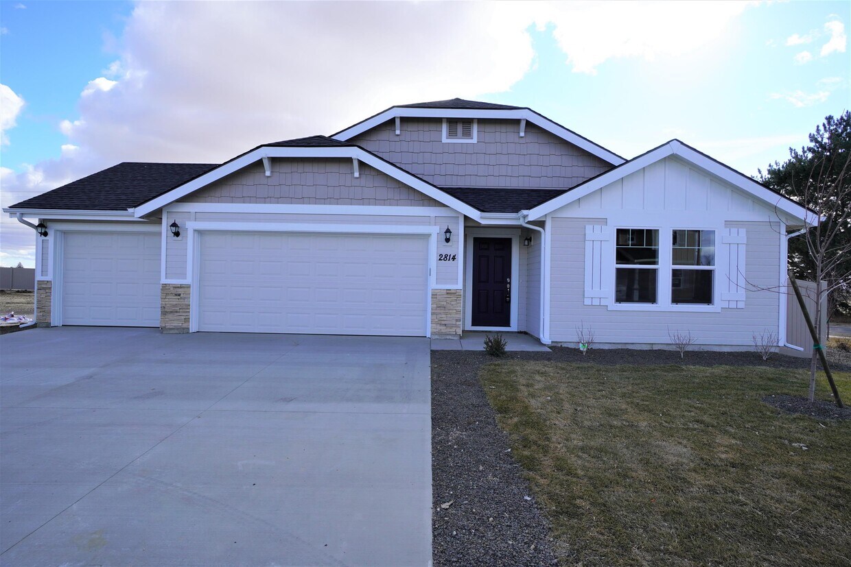 2814 N Cherry Grove Way, Star, ID 83669 House for Rent in Star, ID