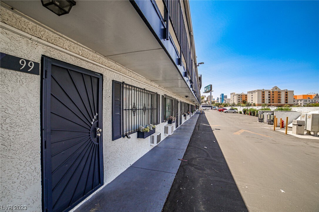 Primary Photo - 4600 S University Center Dr
