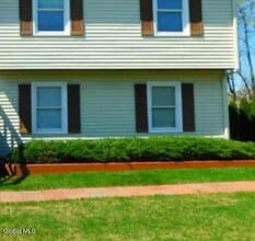 Building Photo - 14 Vanderbilt Ave